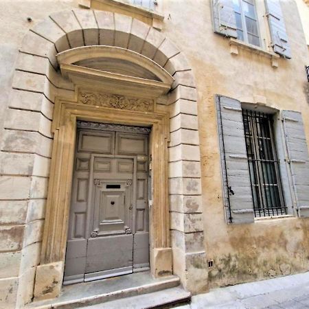 L'Appart De La Rue Balze Arles Bagian luar foto