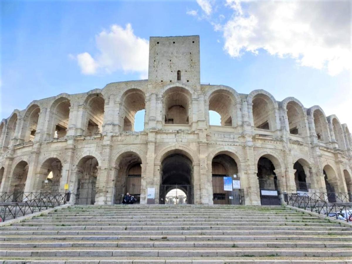 L'Appart De La Rue Balze Arles Bagian luar foto